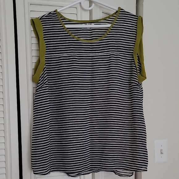 Truly 4 You Tops - Black and White Boxy Relaxed Tank Top